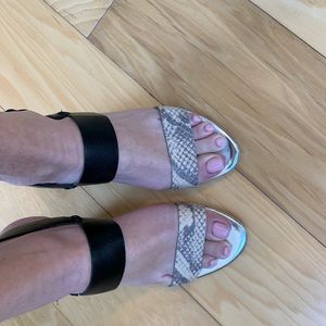 Sam Edelman Sutton Black/white snakeskin Sandals